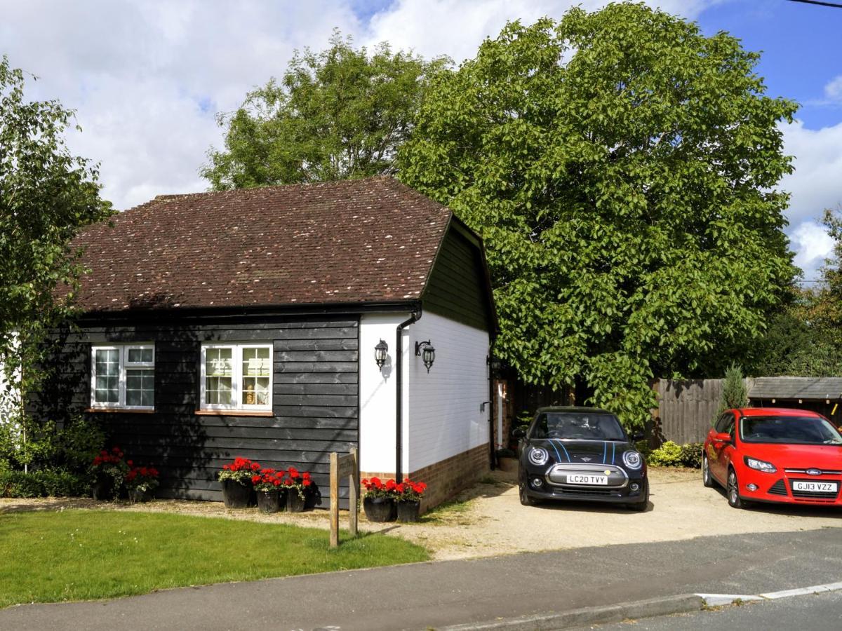 The Walnut, Meopham - A Private Retreat Rural Location Villa Luaran gambar